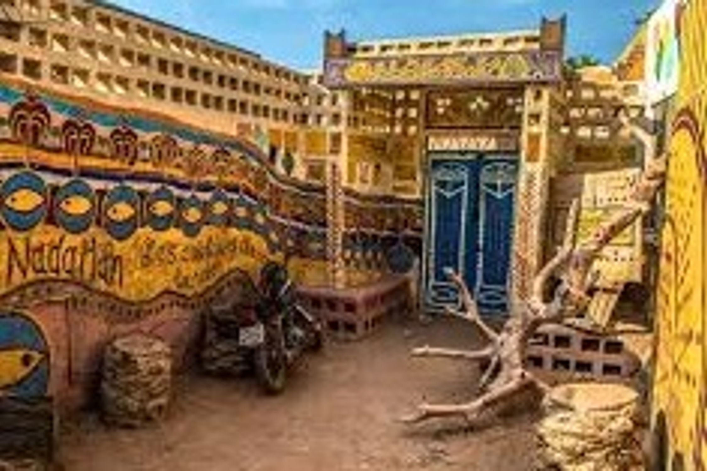 Everything About Hormuz Island: From Red Soil to Portuguese Castle