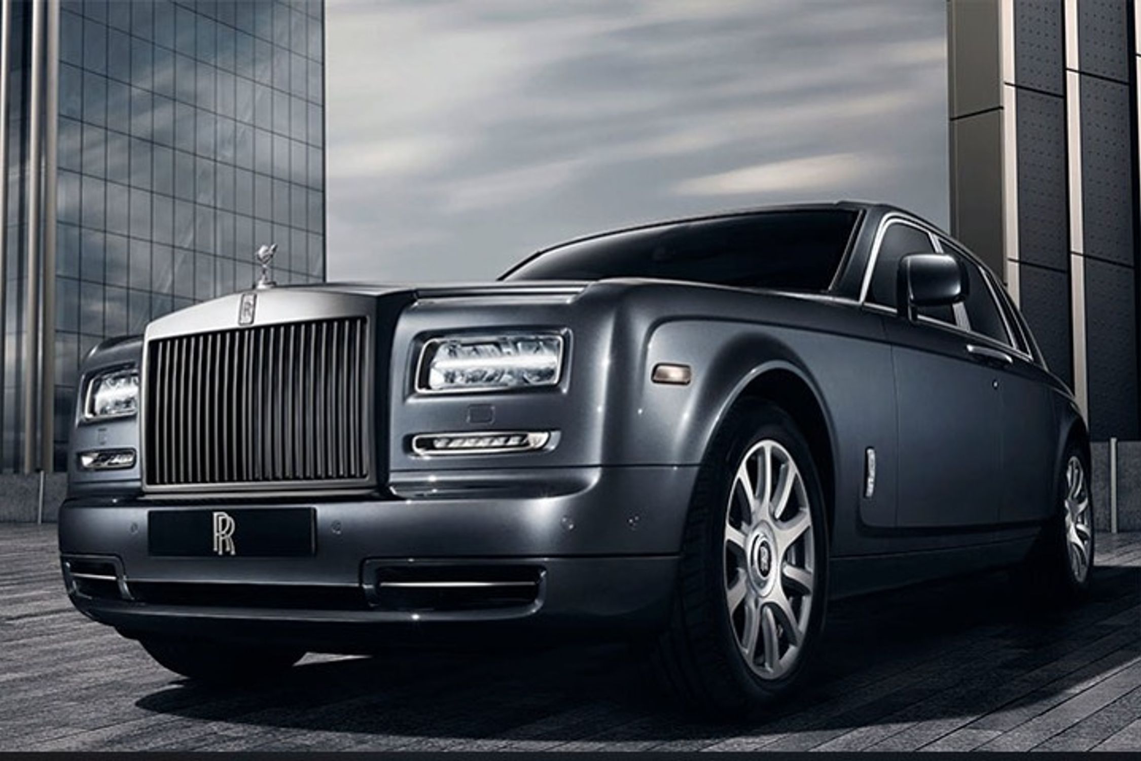 Kish Airport: The First Step to a Rolls-Royce Driving Experience