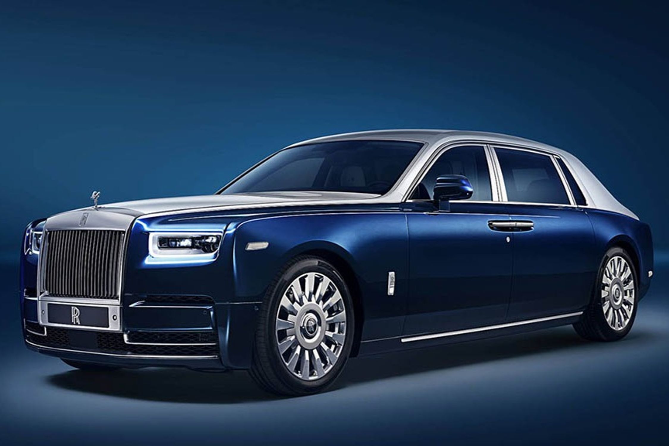 Kish Rent a Car: Rolls-Royce Rental with Easy Airport Delivery