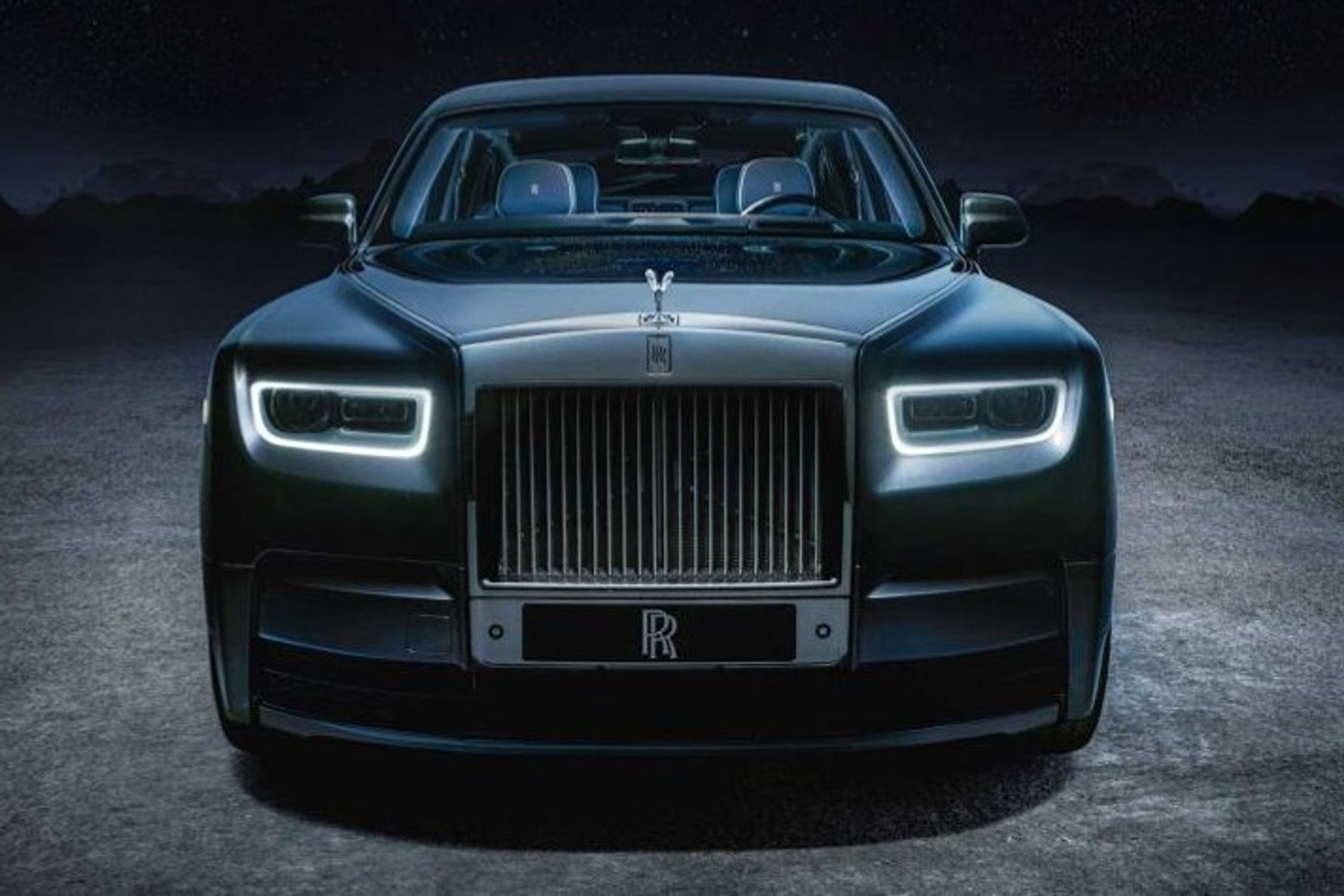 Rent a Car in Kish: Rolls-Royce from Airport to Anywhere