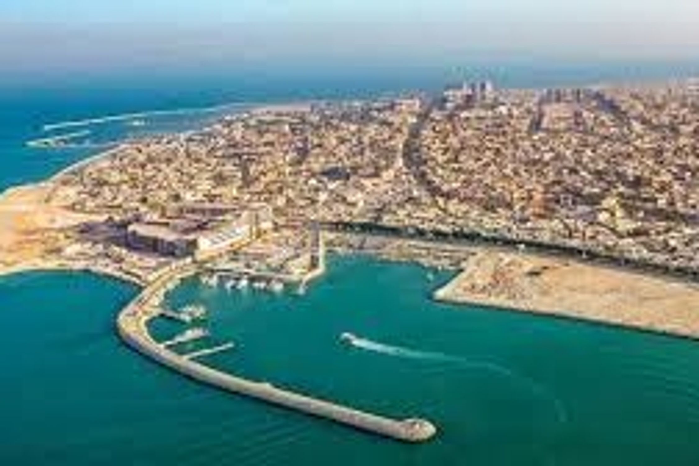 Title: Comprehensive Travel Guide to Qeshm: From Special Hotel Discounts to Unforgettable