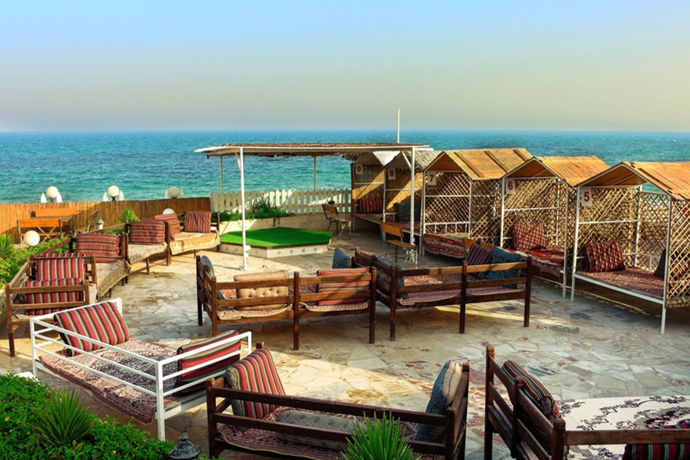 Where to Eat the Best Local Foods in Qeshm?